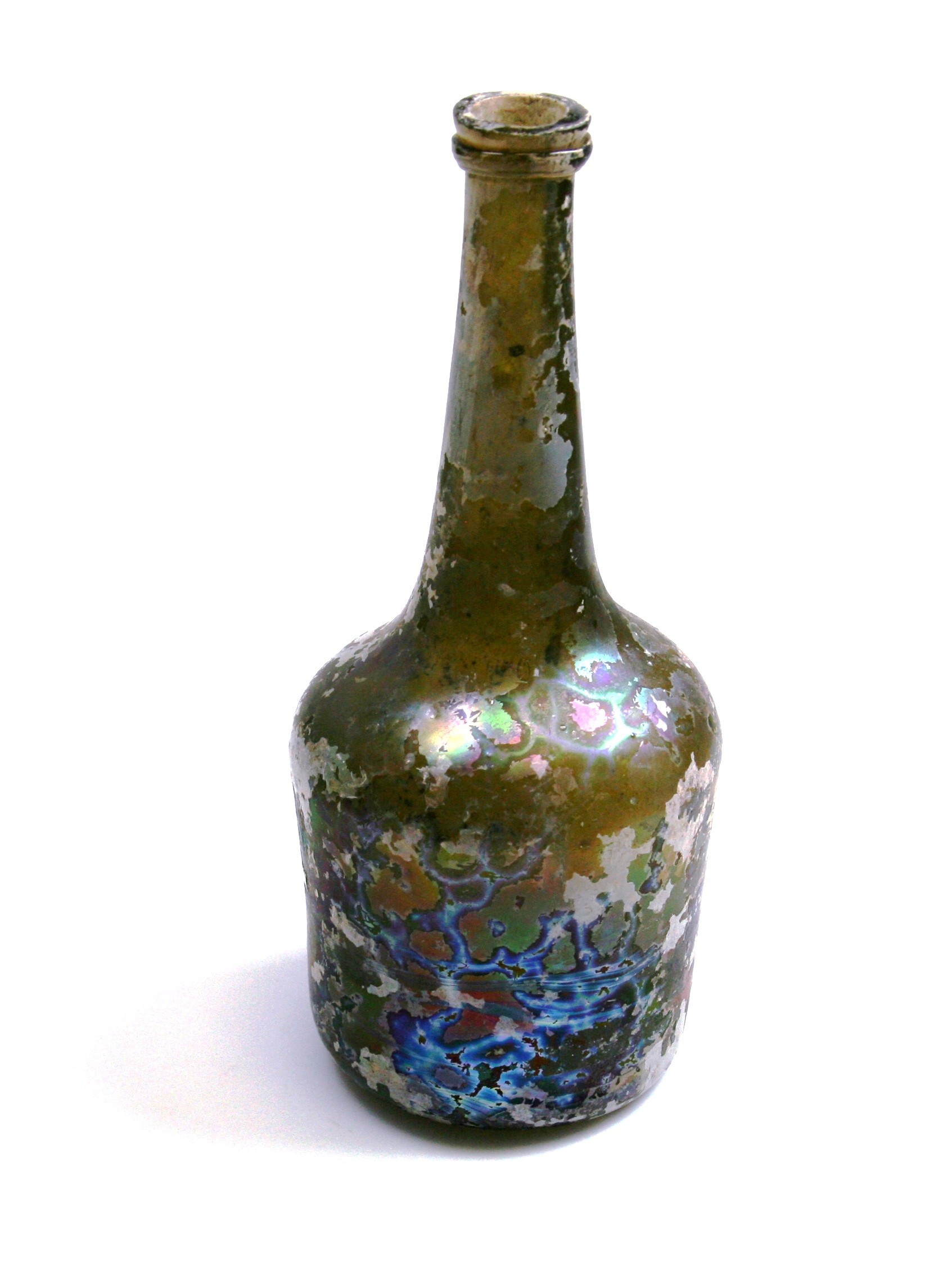 Nog een foto van  wijnfles:hoge hals, opgebolde bodem