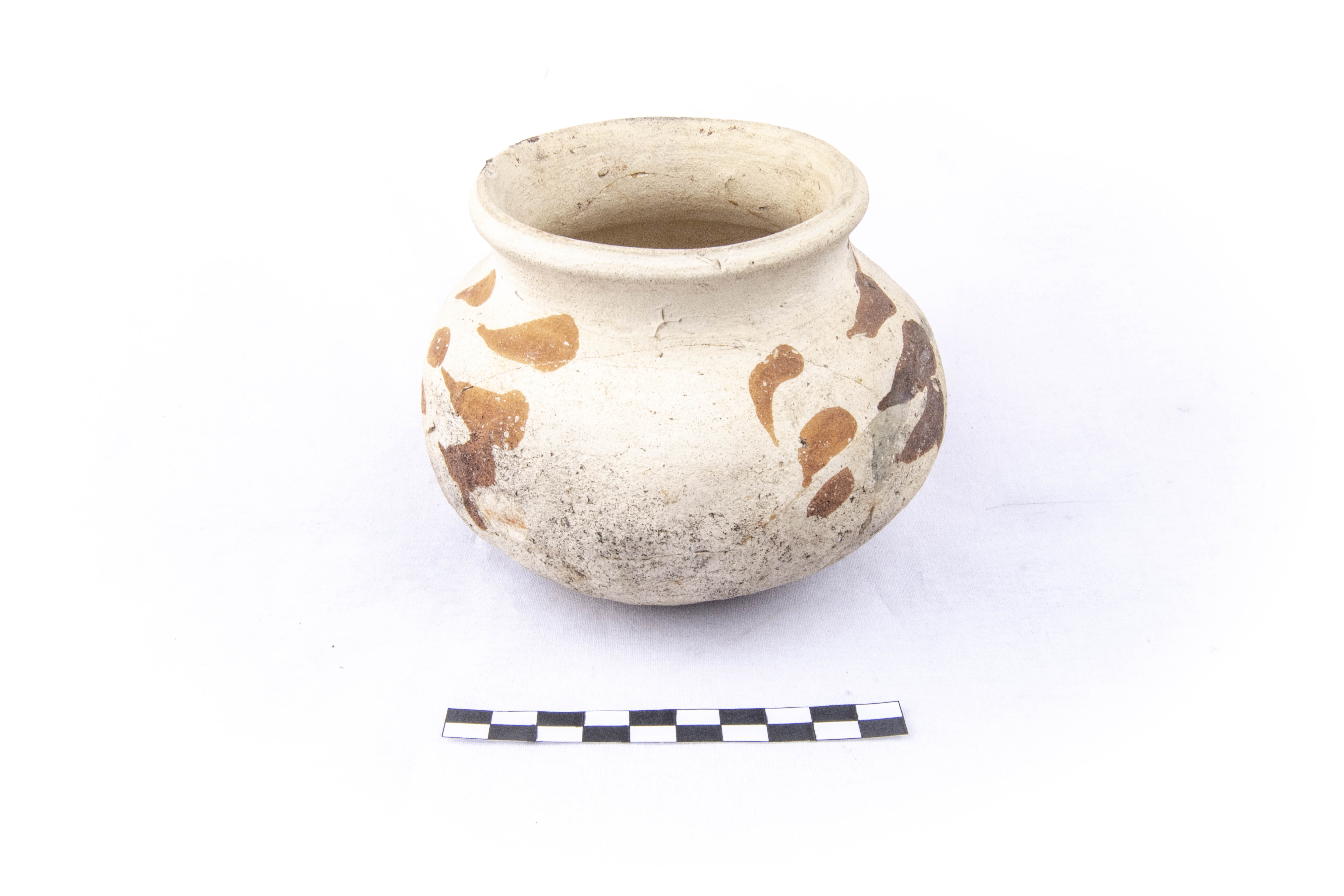 Nog een foto van  Pingsdorf geelwitbakkend:pot, bolvormig