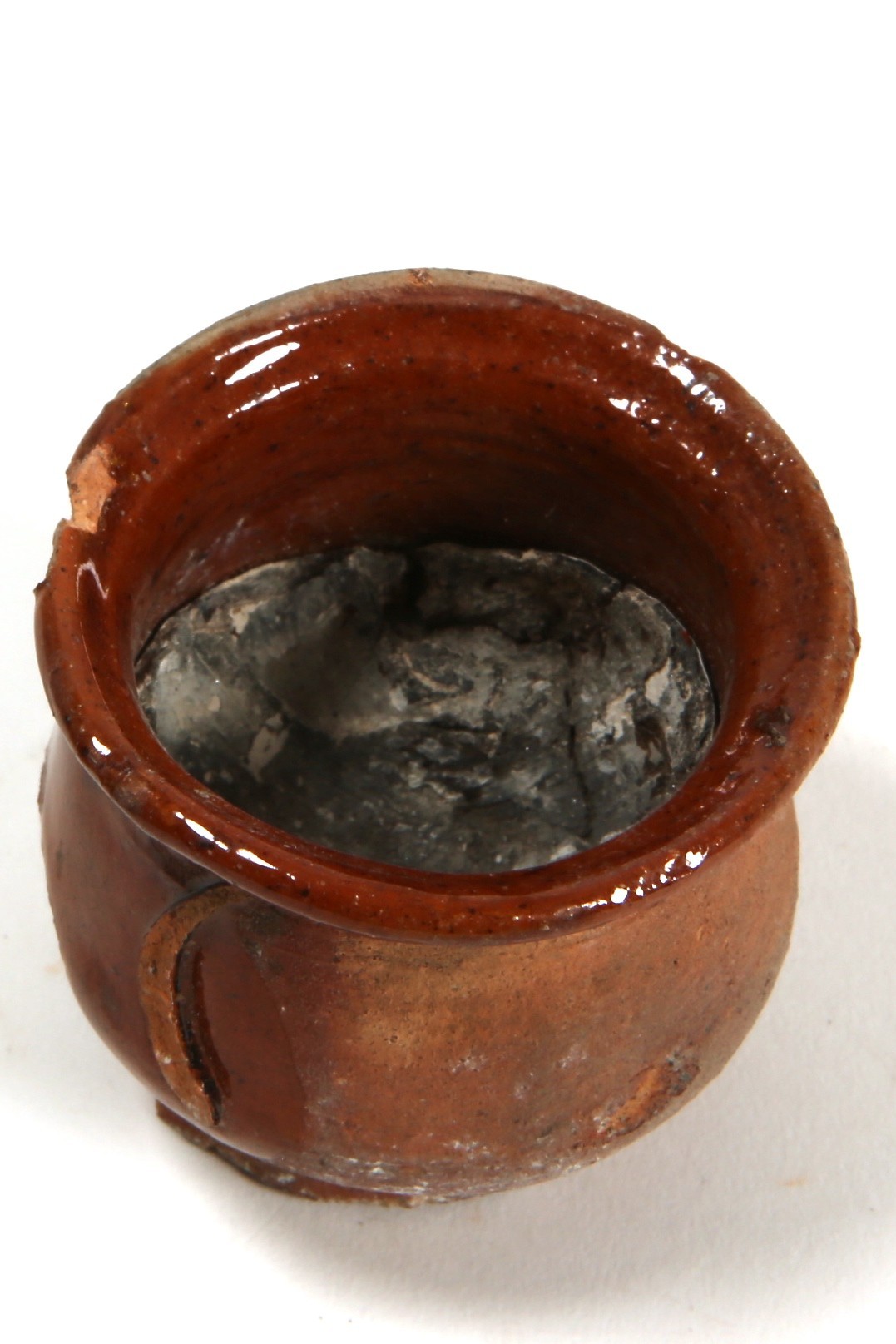 Nog een foto van  Roodbakkend geglazuurd:zalfpot