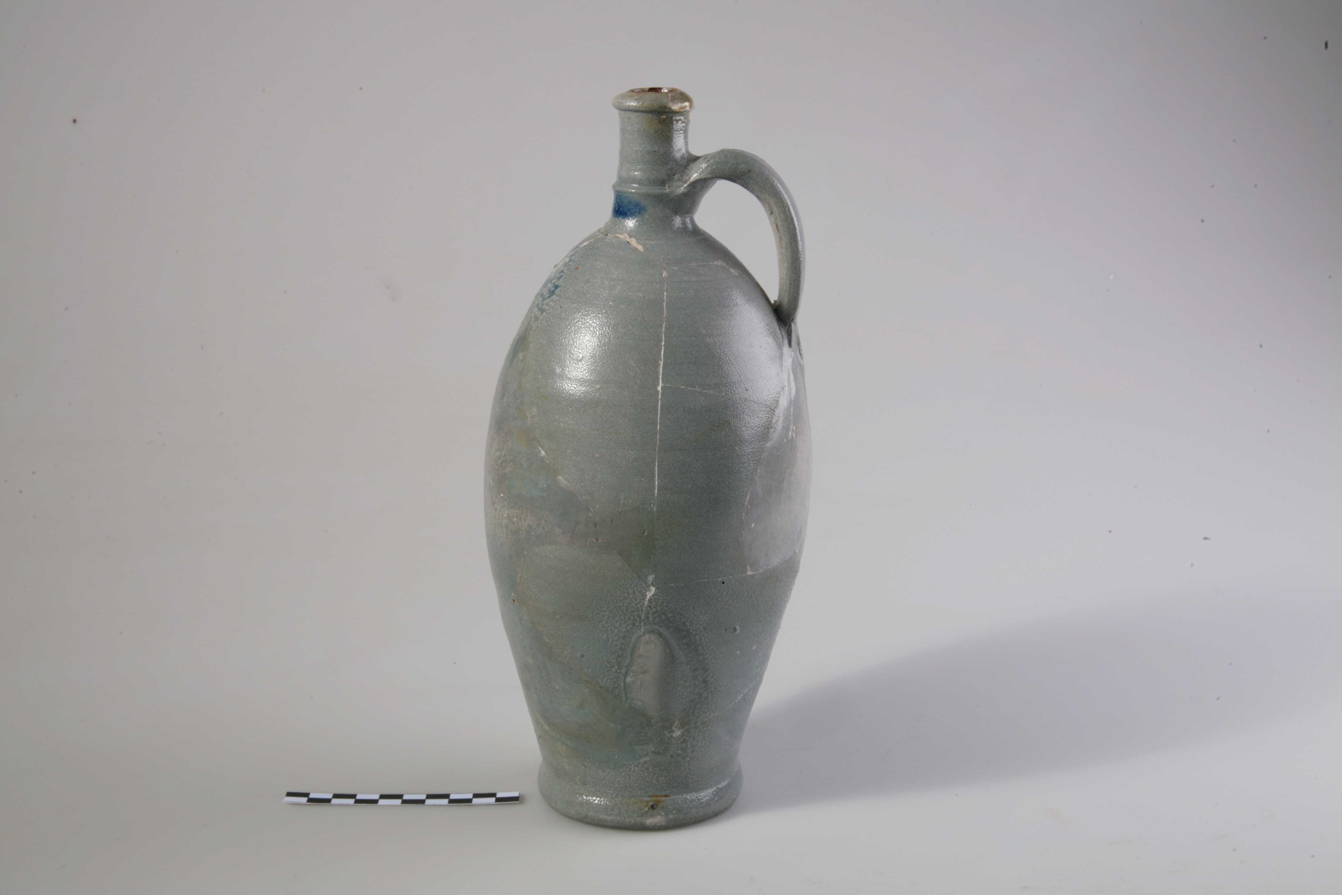 Foto van Steengoed geglazuurd:mineraalwaterfles