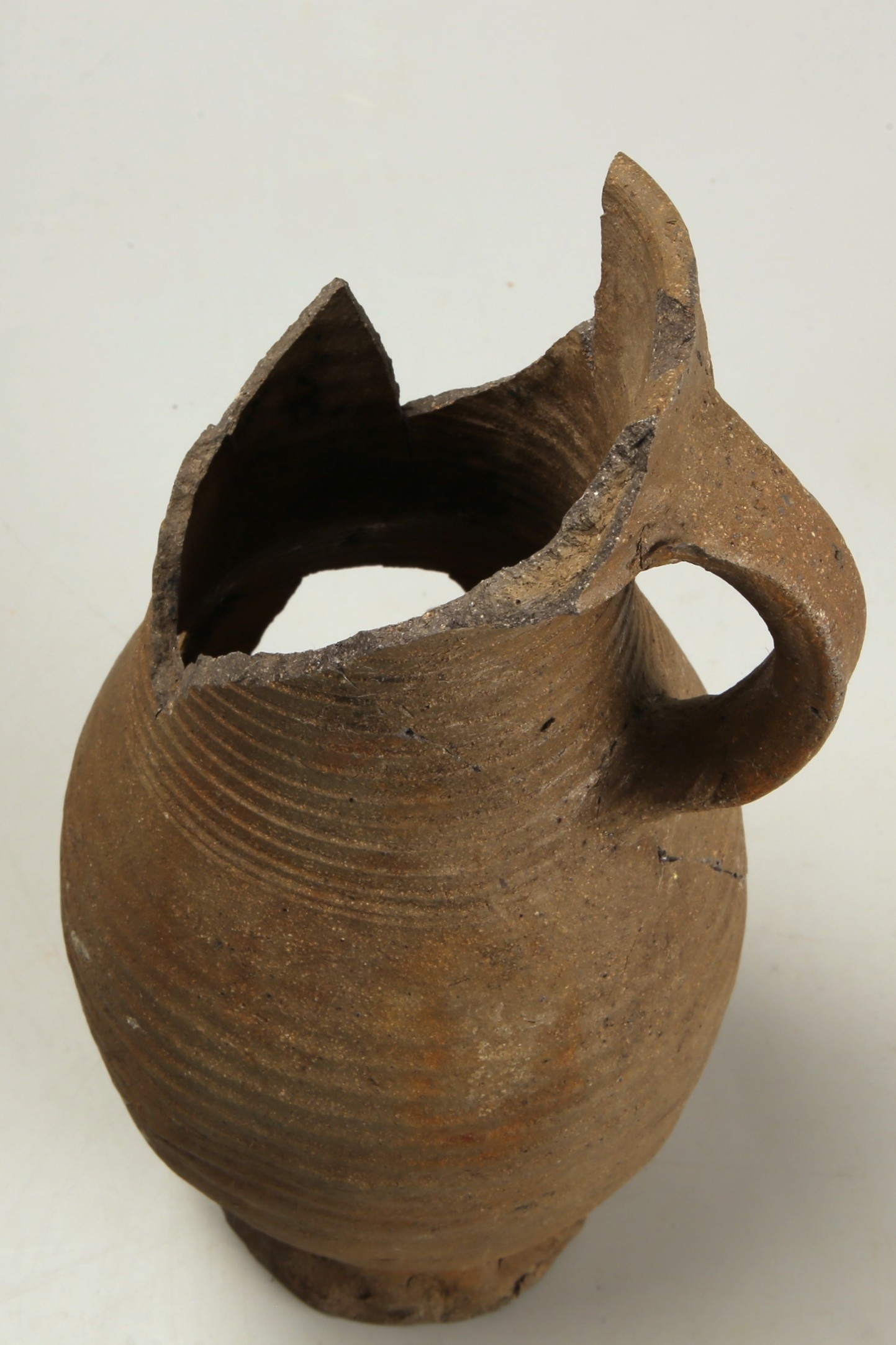 Nog een foto van  Proto-steengoed:kan