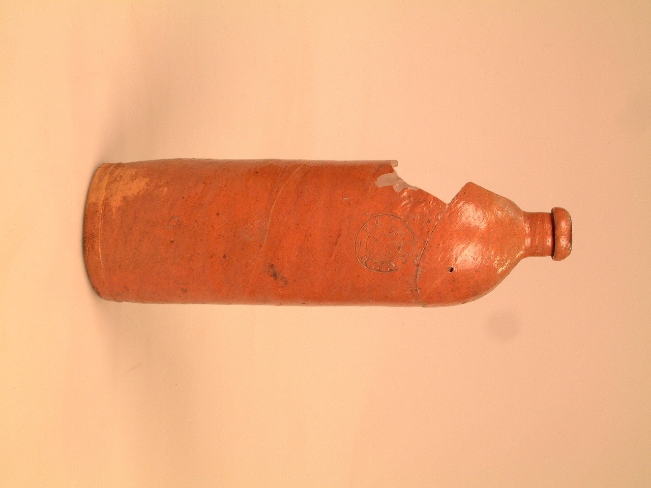 Nog een foto van  Steengoed geglazuurd:mineraalwaterfles