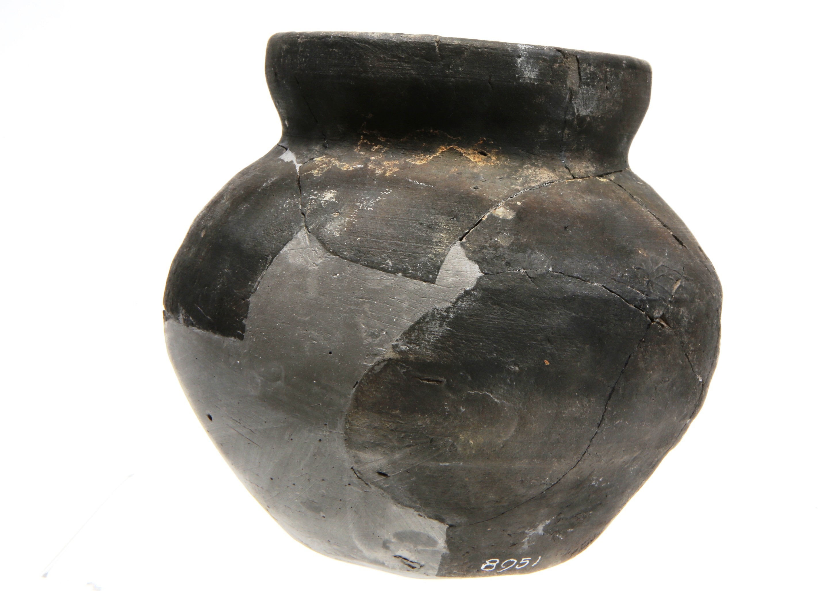 Foto van Grijsbakkend gedraaid:pot, bolvormig