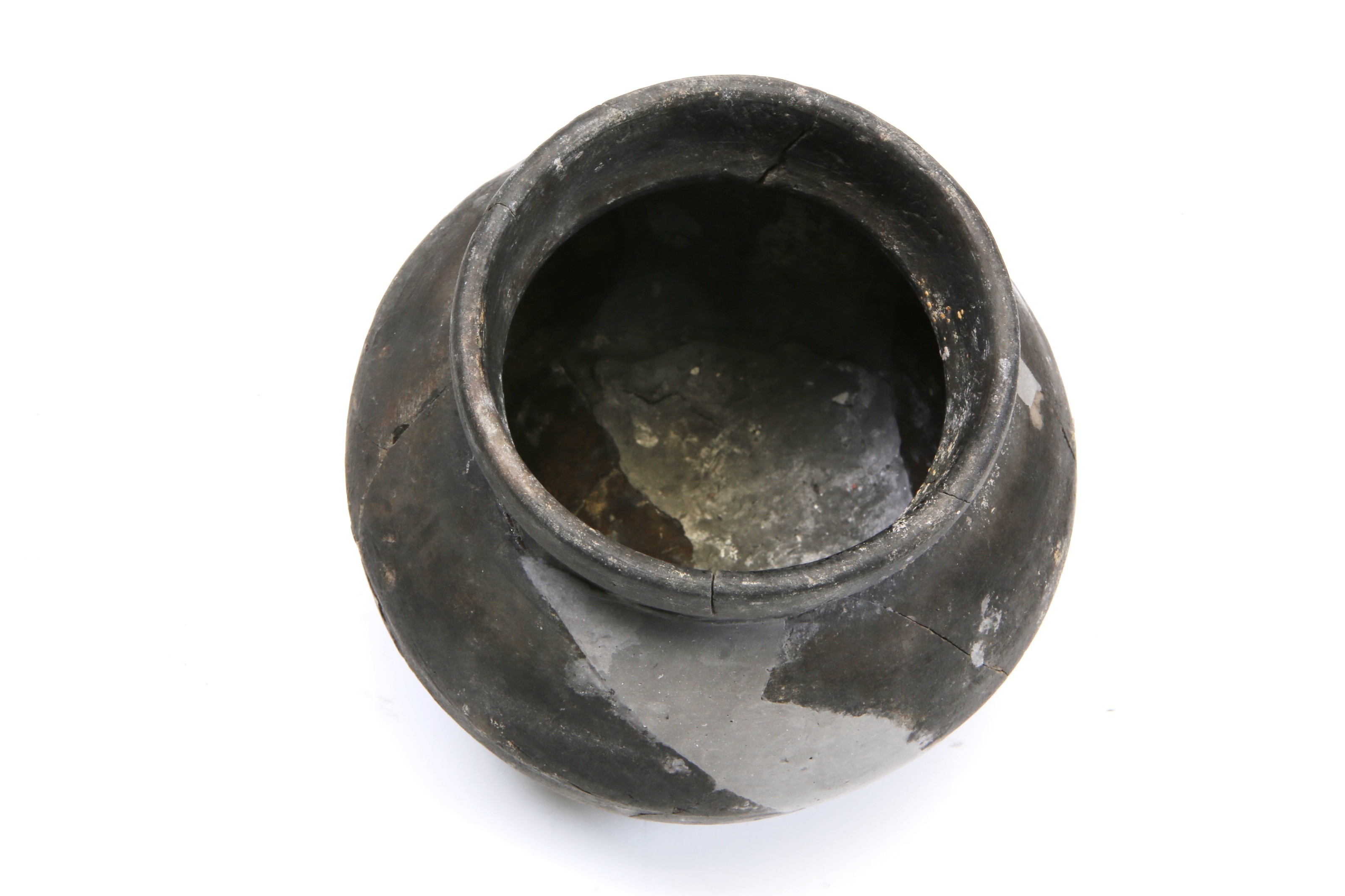 Nog een foto van  Grijsbakkend gedraaid:pot, bolvormig
