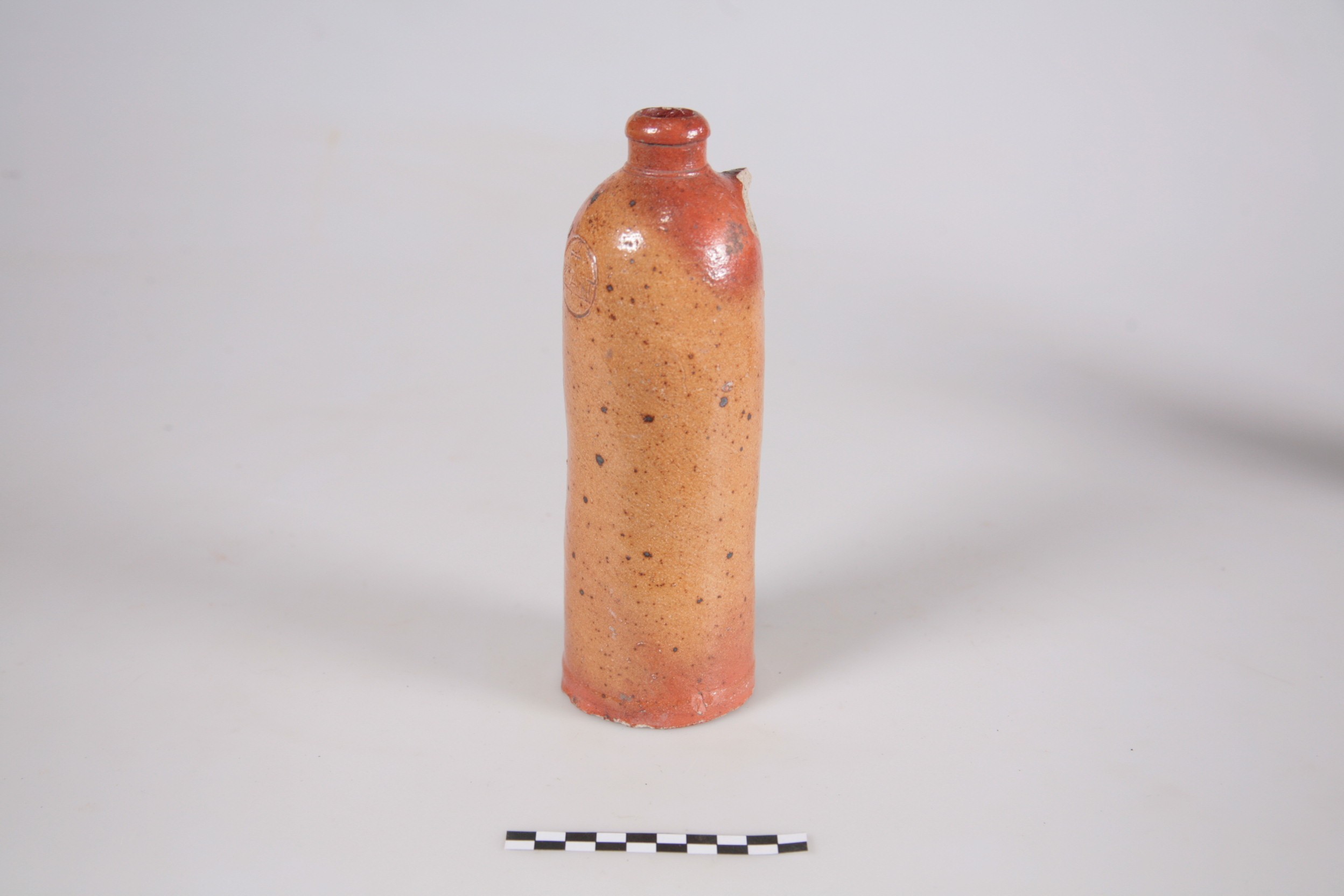 Foto van Steengoed geglazuurd:mineraalwaterfles