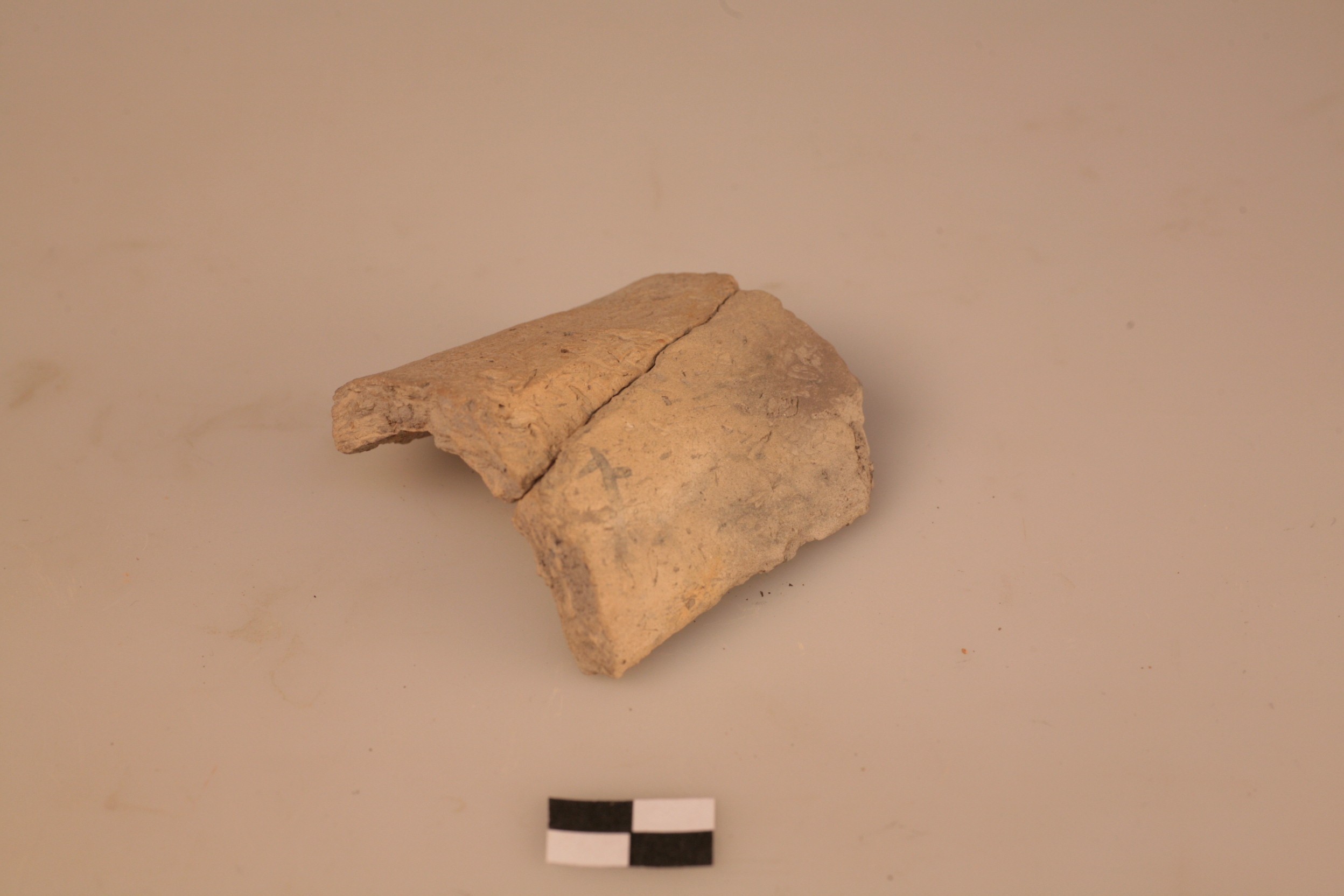 Nog een foto van  Aardewerk, handgevormd