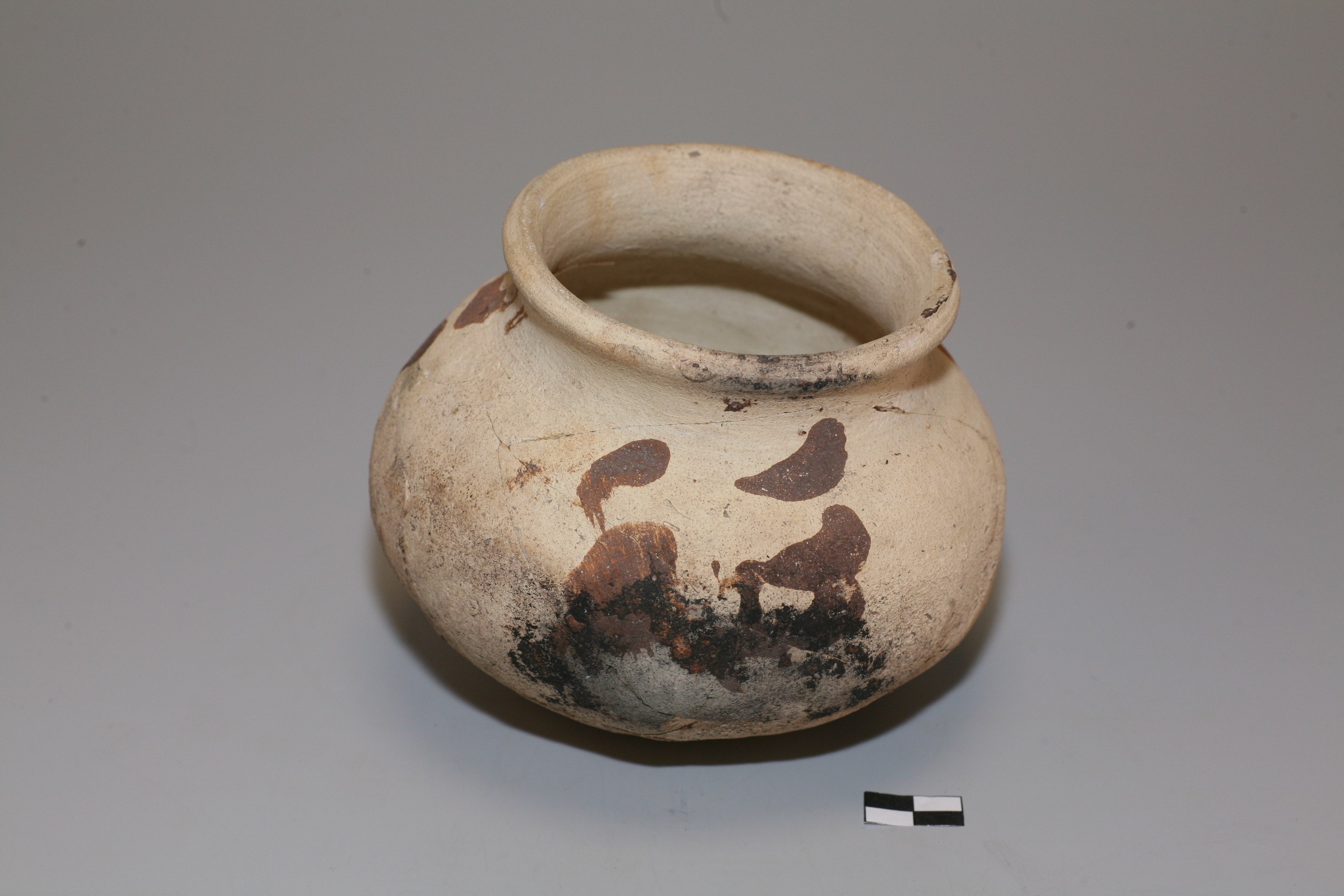 Nog een foto van  Pingsdorf geelwitbakkend:pot, bolvormig