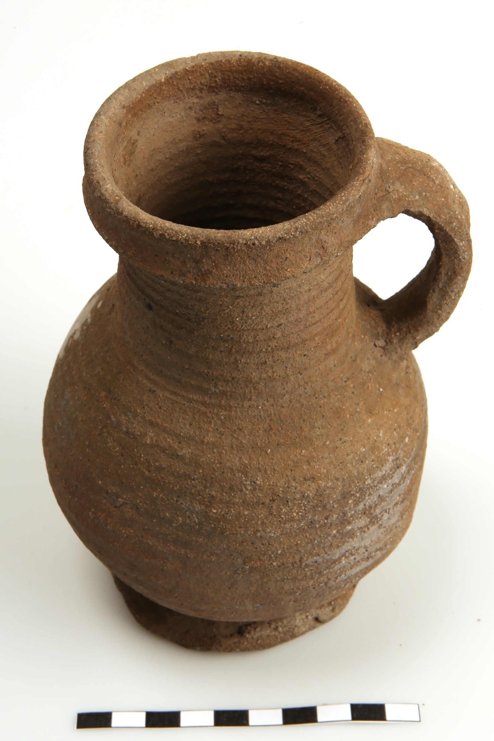 Nog een foto van  Proto-steengoed:kan