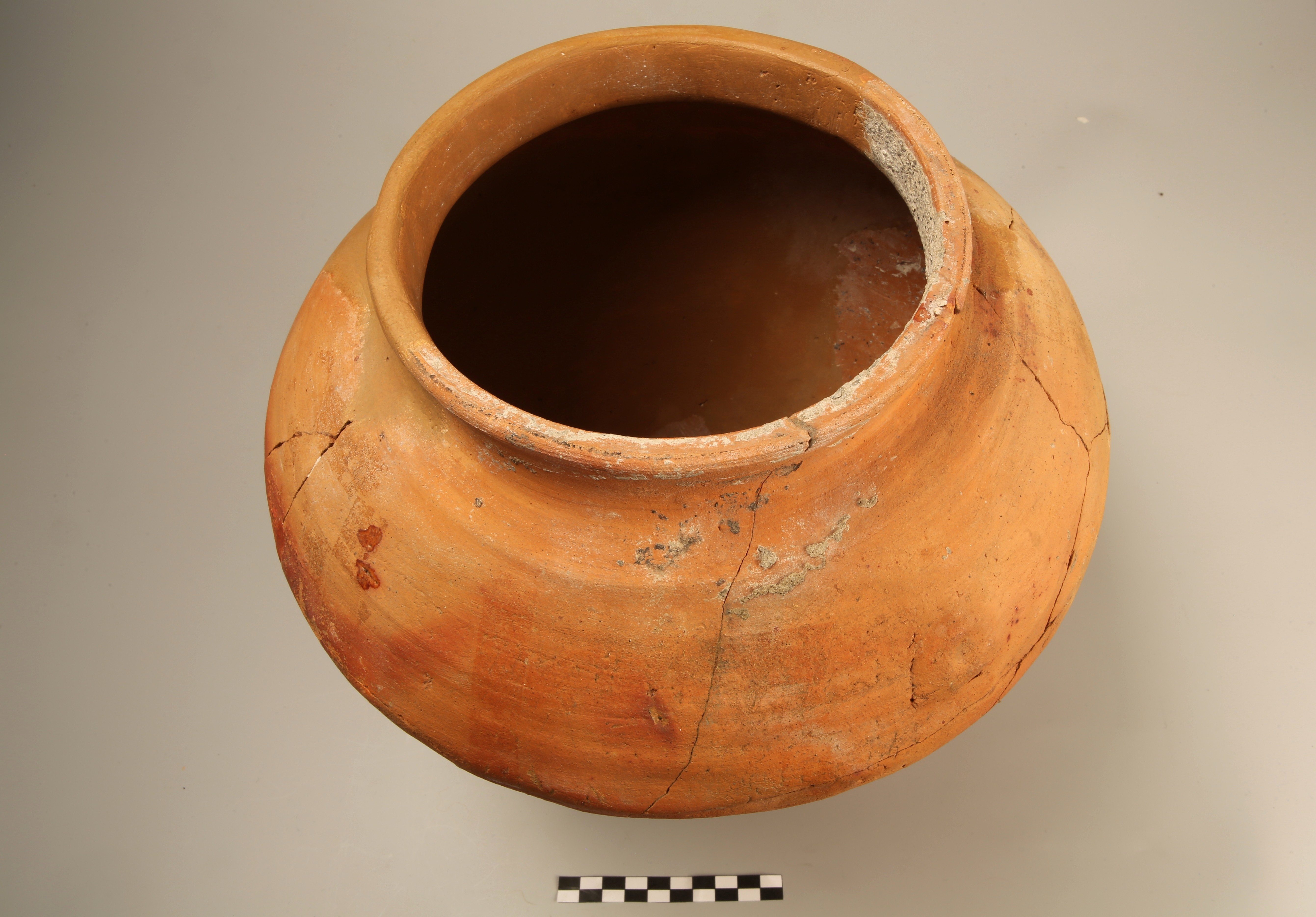 Nog een foto van  Roodbakkend (geglazuurd):pot, bolvormig