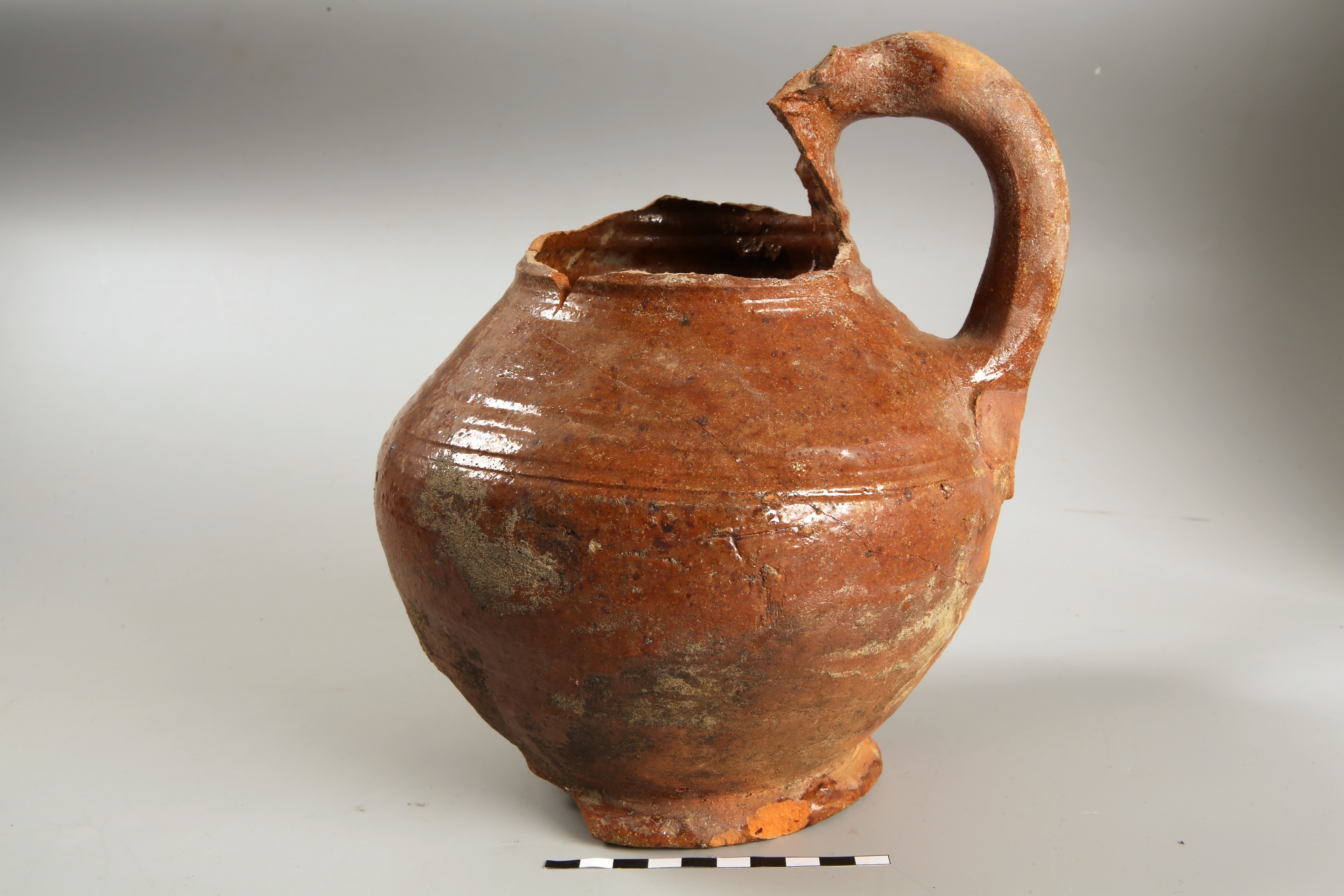 Nog een foto van  Roodbakkend geglazuurd:kan