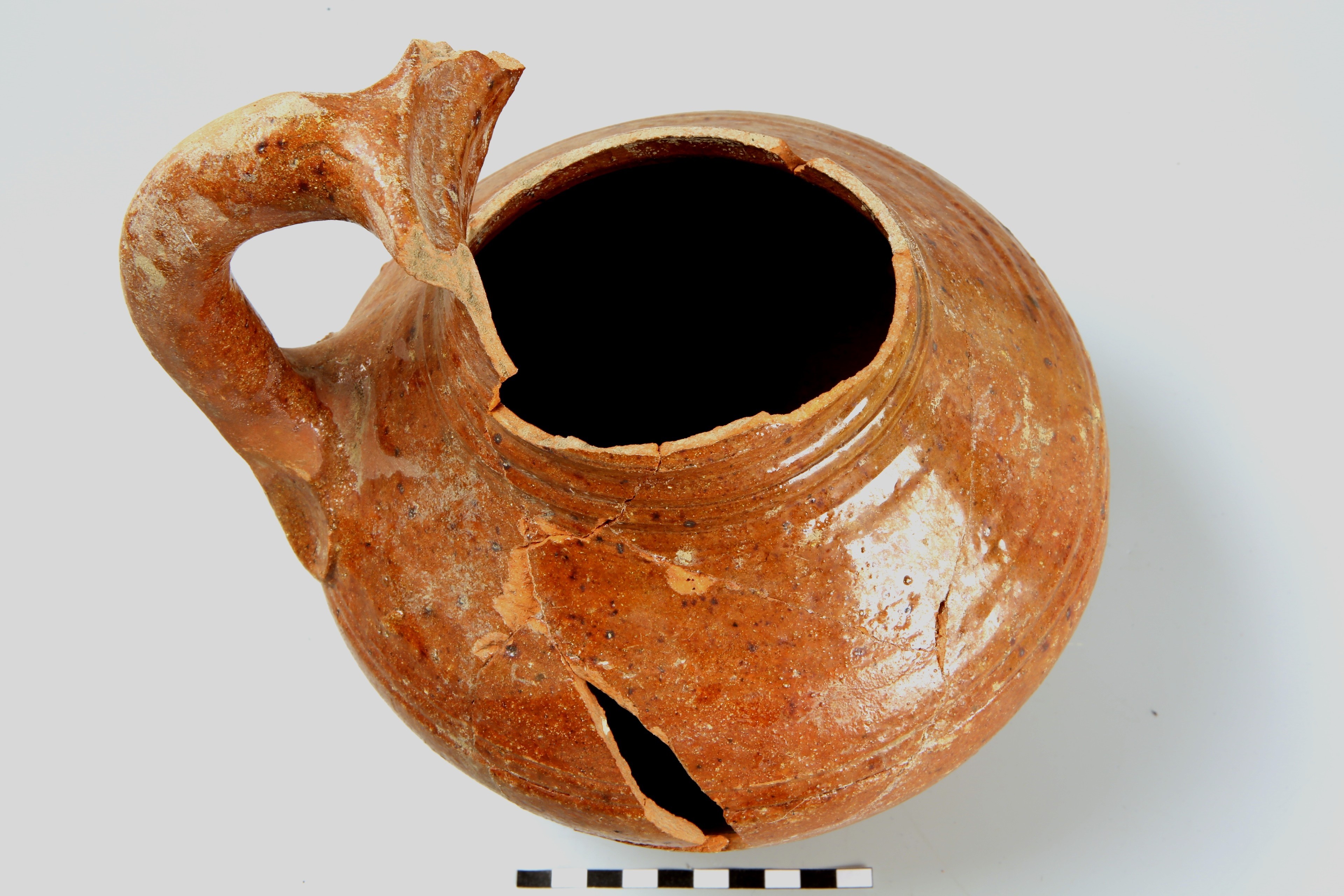 Nog een foto van  Roodbakkend geglazuurd:kan