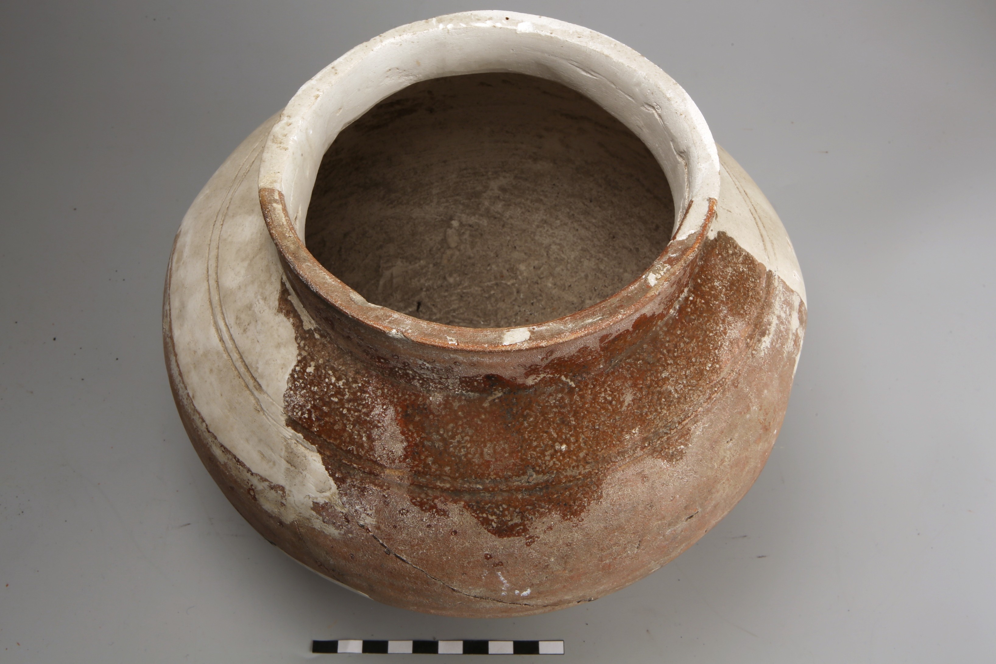 Nog een foto van  Roodbakkend (geglazuurd):pot, bolvormig