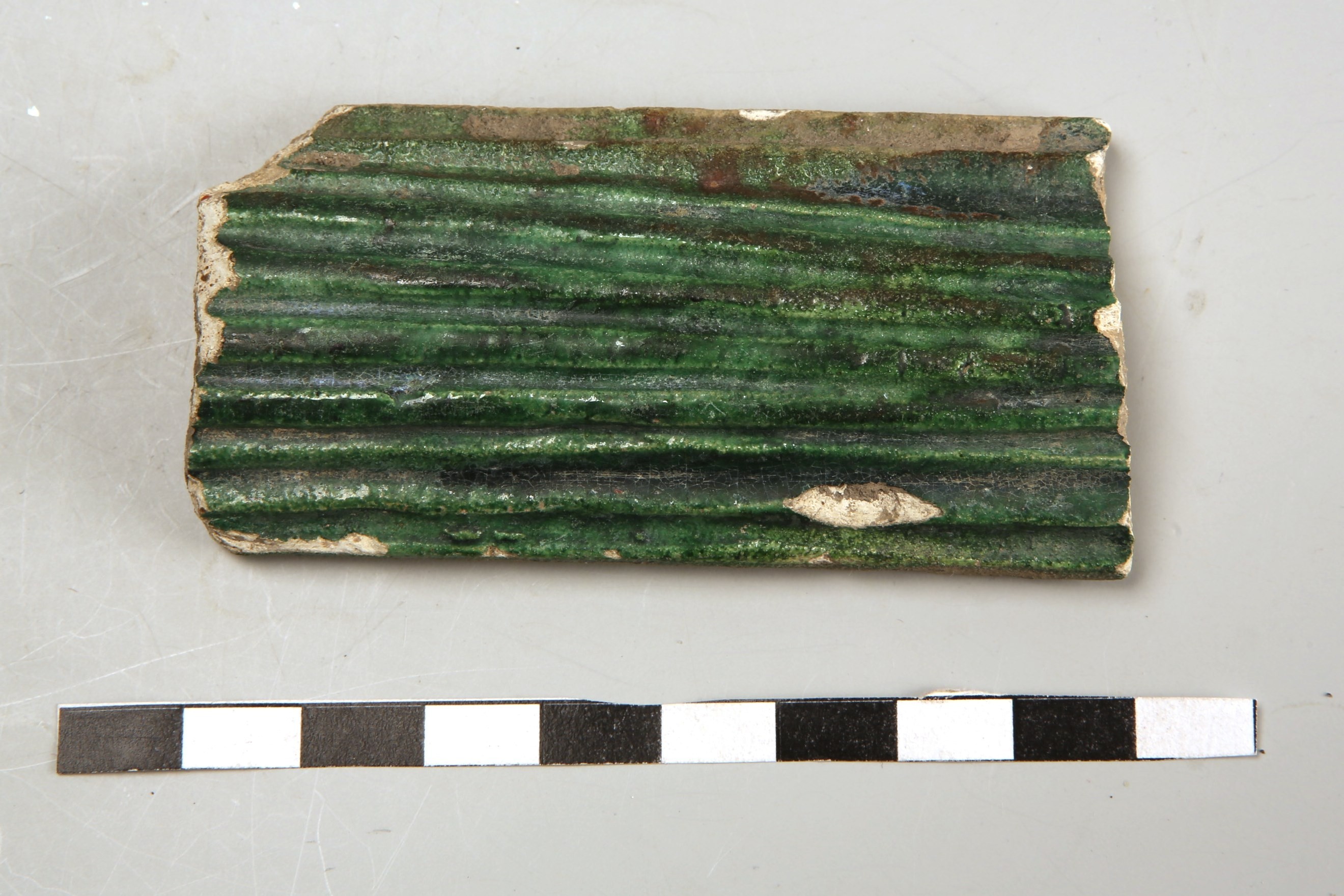 Nog een foto van  Witbakkend geglazuurd aardewerk