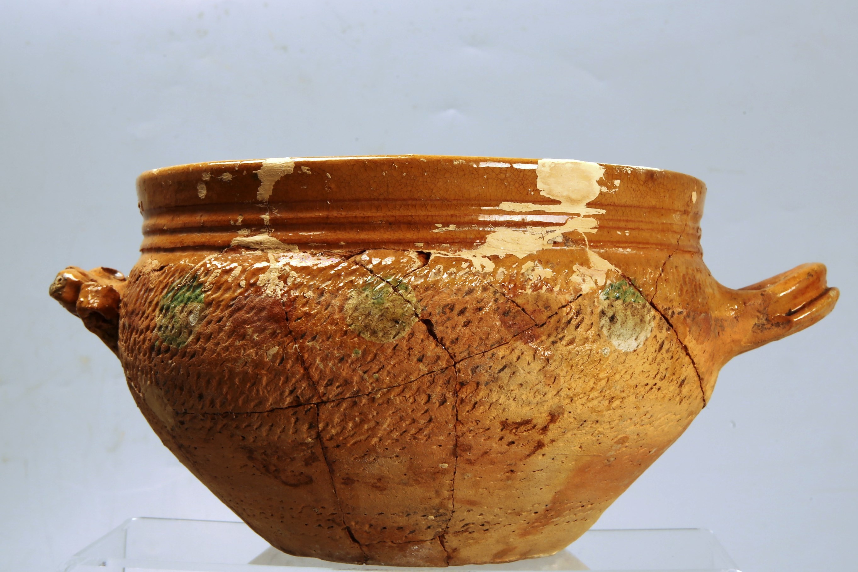 Foto van Weser witbakkend geglazuurd aardewerk